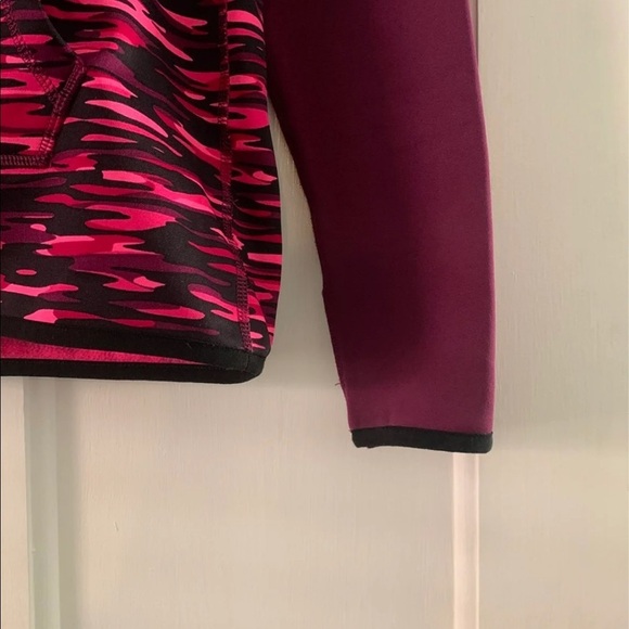 Nike Thermafit Sweatshirt/Hoodie size small pink camo - Picture 4 of 8